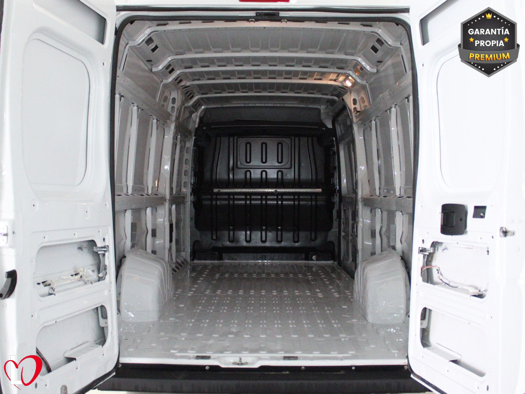 PEUGEOT BOXER FURGÓN 435 L4 H2 BHDI 140 S&S 6 Vel. MAN de segunda mano