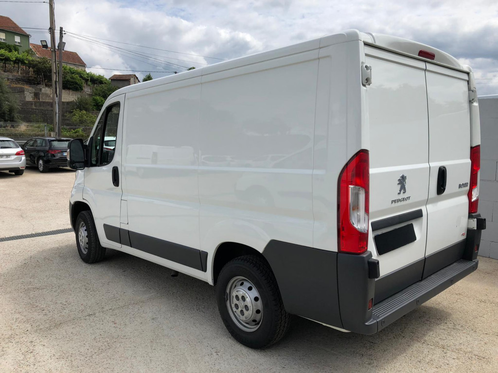 PEUGEOT BOXER FURGÓN CERRADO L1H1 HDI 130CV de segunda mano