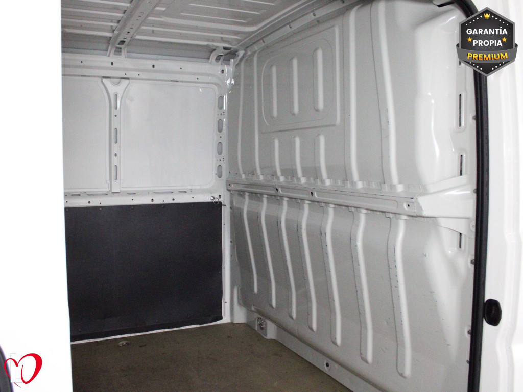 PEUGEOT BOXER FURGÓN PACK 330 L1 H1 BHDI 140 S&S 6 Vel. MAN de segunda mano