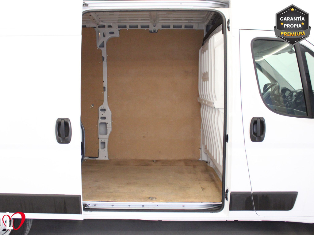 PEUGEOT BOXER FURGÓN PACK 335 L2 H2 BHDI 140 S&S 6 Vel. MAN de segunda mano
