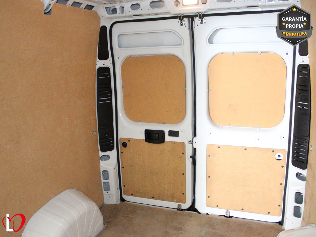 PEUGEOT BOXER FURGÓN PACK 335 L2 H2 BHDI 140 S&S 6 Vel. MAN de segunda mano