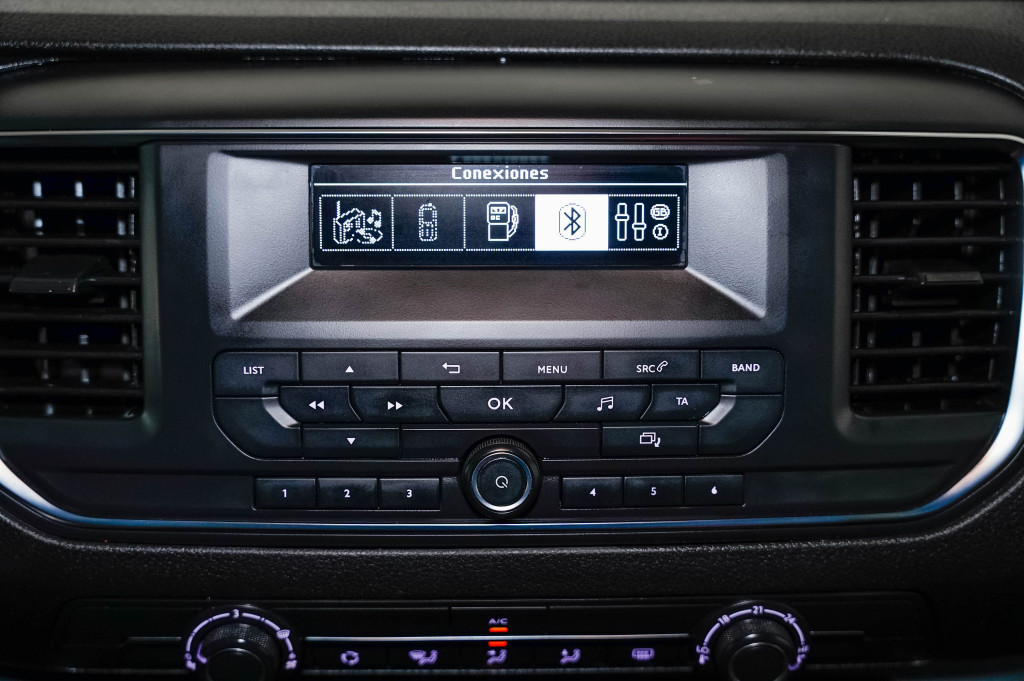PEUGEOT EXPERT 1.6 BlueHDI S&S COMBI 6 PLAZAS STANDARD 115 de segunda mano