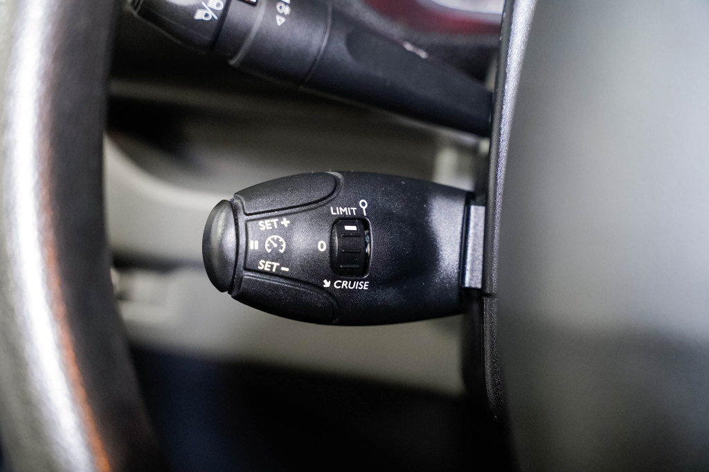 PEUGEOT EXPERT 1.6 BlueHDI S&S COMBI 6 PLAZAS STANDARD 115 de segunda mano