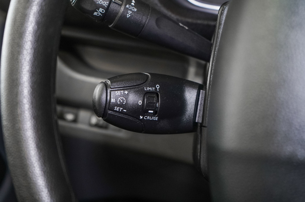 PEUGEOT EXPERT 2.0 BLUEHDI FURGON TALLA M 120 de segunda mano