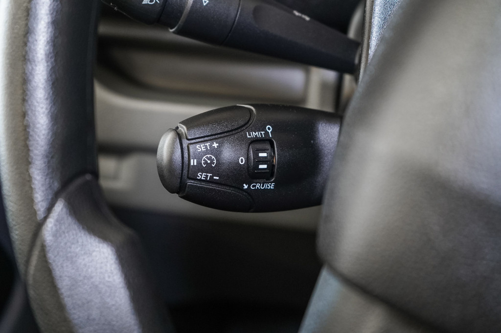 PEUGEOT EXPERT BlueHDI FURGÓN CERRADO 95 de segunda mano