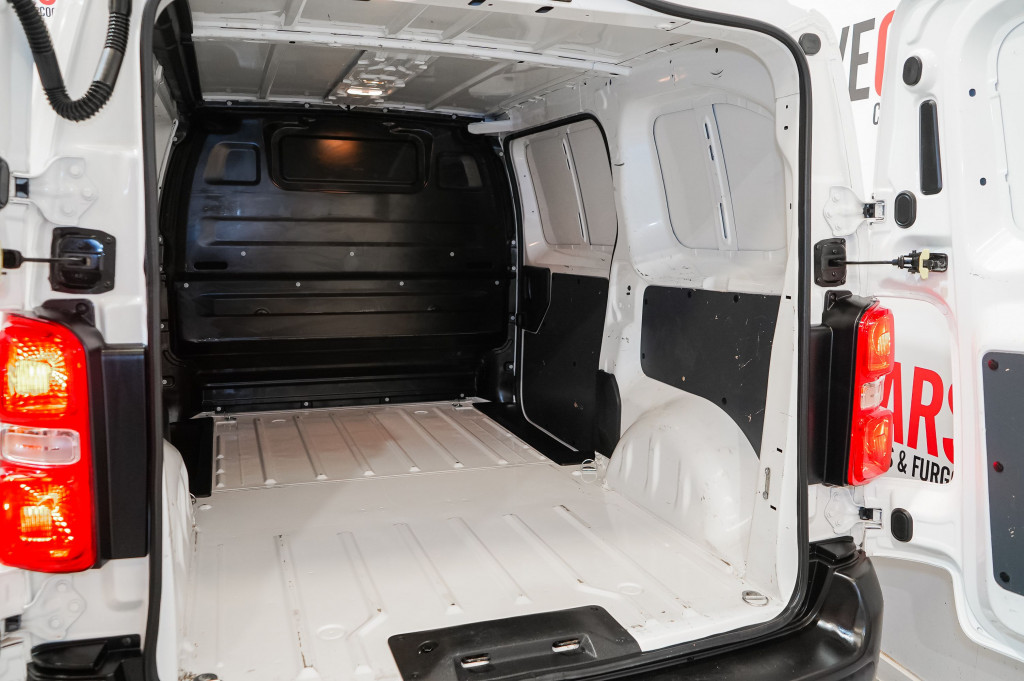 PEUGEOT EXPERT BlueHDI FURGÓN CERRADO 95 de segunda mano