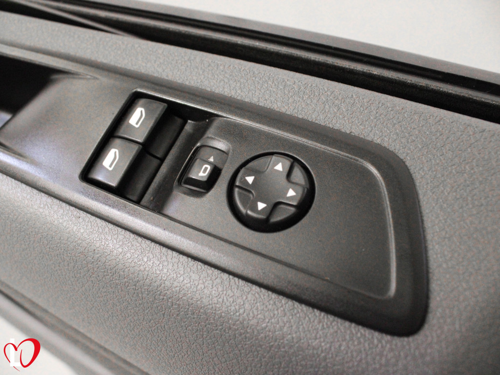 PEUGEOT EXPERT BlueHDI FURGÓN TALLER STANDARD 6 VEL 120 de segunda mano