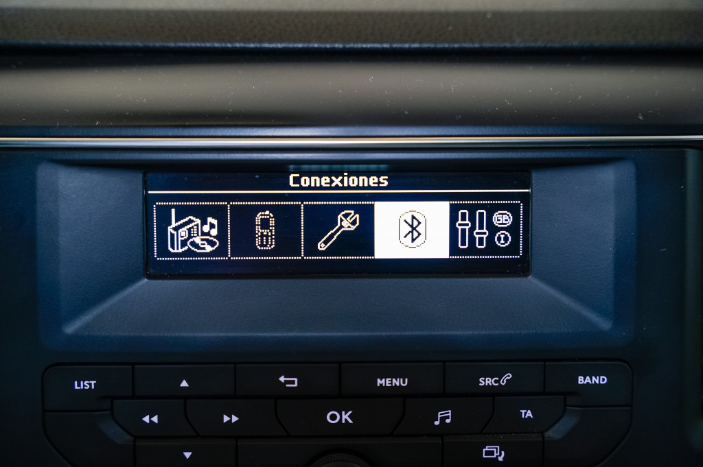 PEUGEOT EXPERT BlueHDI S&S COMBI 5 PLAZAS STANDARD 6 VEL 120 de segunda mano