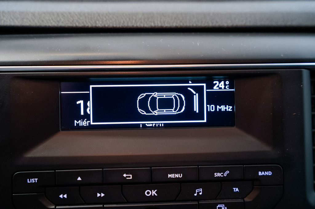 PEUGEOT EXPERT BlueHDI S&S COMBI 5 PLAZAS STANDARD 6 VEL 120 de segunda mano