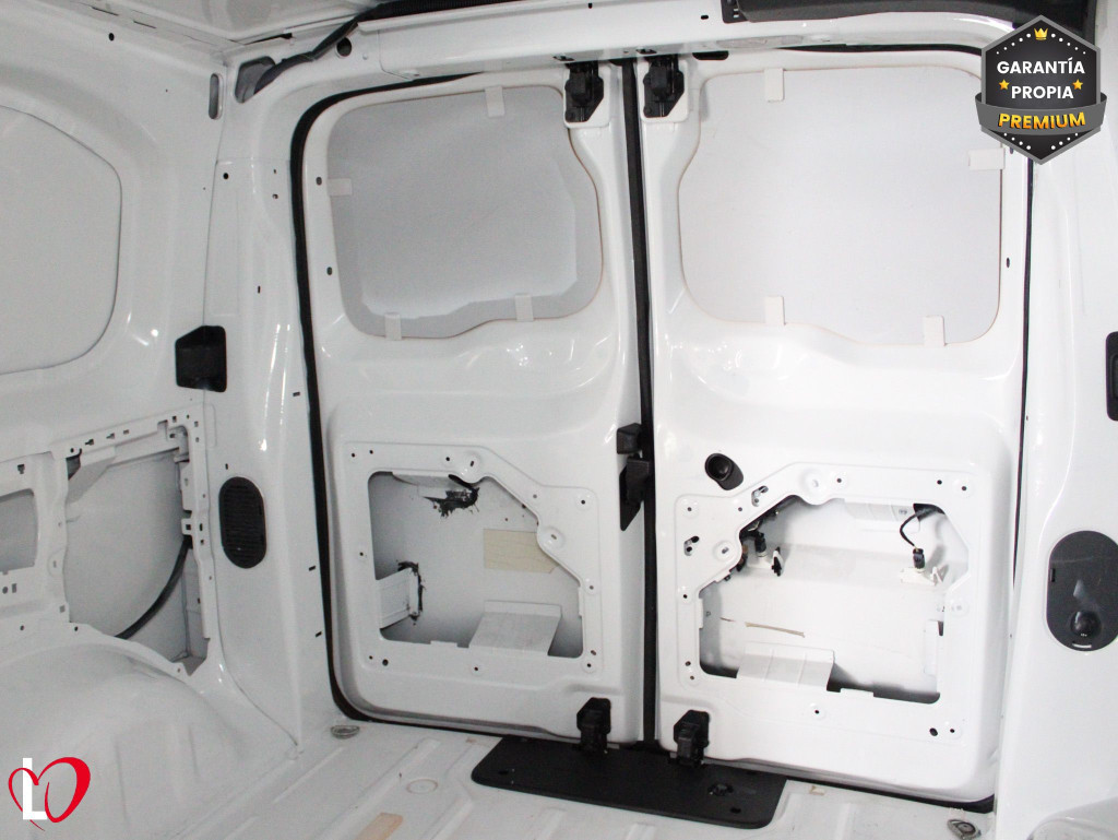 PEUGEOT EXPERT FURGÓN PREMIUM BlueHDi 120 MAN S&S 6 Vel. Standard de segunda mano