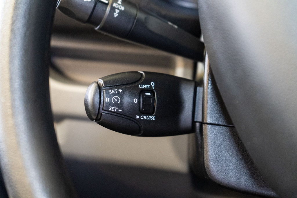 PEUGEOT EXPERT FURGON PRO BlueHDI 120 STANDARD de segunda mano