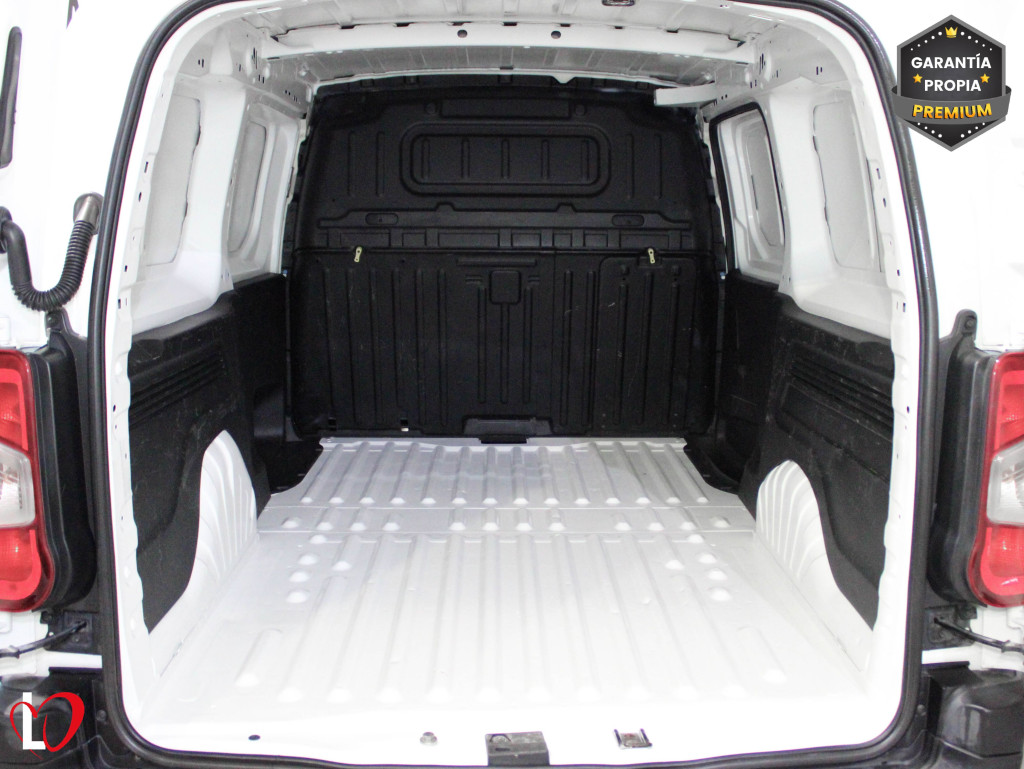 PEUGEOT PARTNER BlueHDI 3 PLAZAS FURGÓN CERRADO L2 100 de segunda mano
