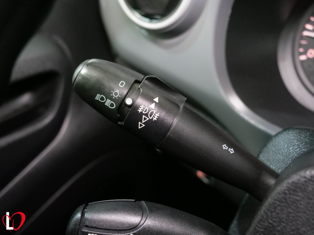 PEUGEOT PARTNER BlueHDI 3 PLZ FURGÓN CERRADO L2 100 de segunda mano