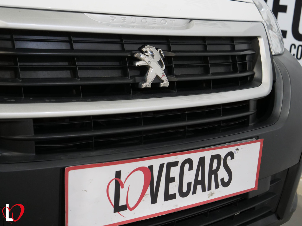 PEUGEOT PARTNER BlueHDI 3 PLZ FURGÓN CERRADO L2 100 de segunda mano