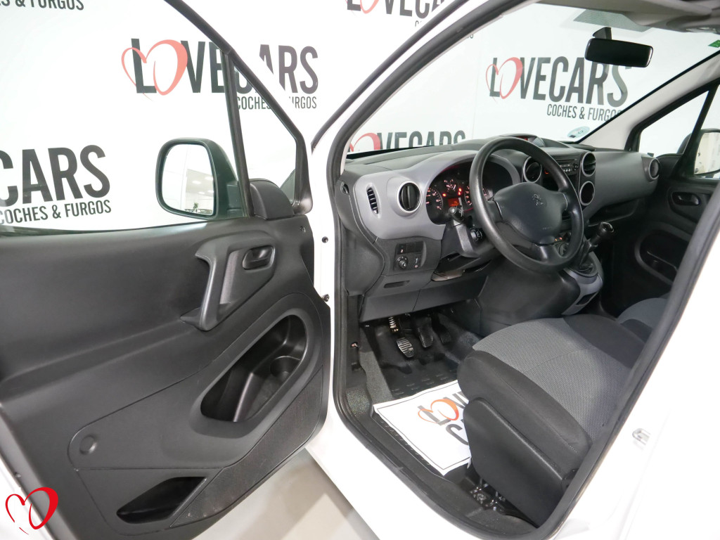 PEUGEOT PARTNER BlueHDI 3 PLZ FURGÓN CERRADO L2 100 de segunda mano