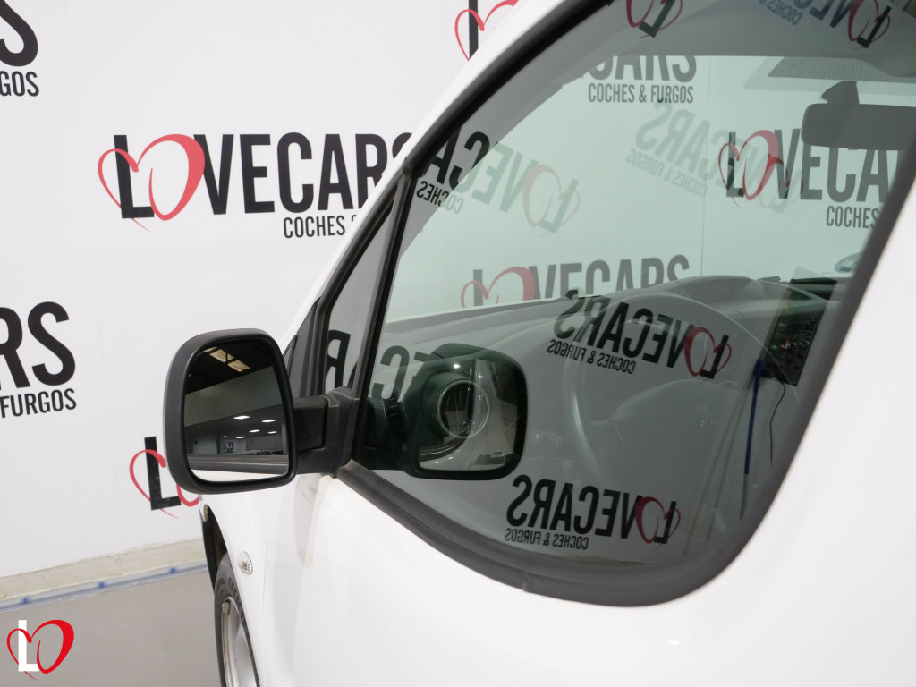 PEUGEOT PARTNER BlueHDI 3 PLZ FURGÓN CERRADO L2 100 de segunda mano