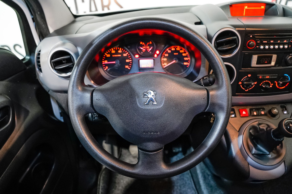 PEUGEOT PARTNER BlueHDI ISOTERMO + EQUIPO DE FRIO 100 de segunda mano