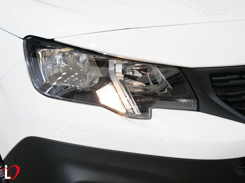 PEUGEOT PARTNER BlueHDI S&S FURGÓN ISOTERMO 6 VEL 100 de segunda mano