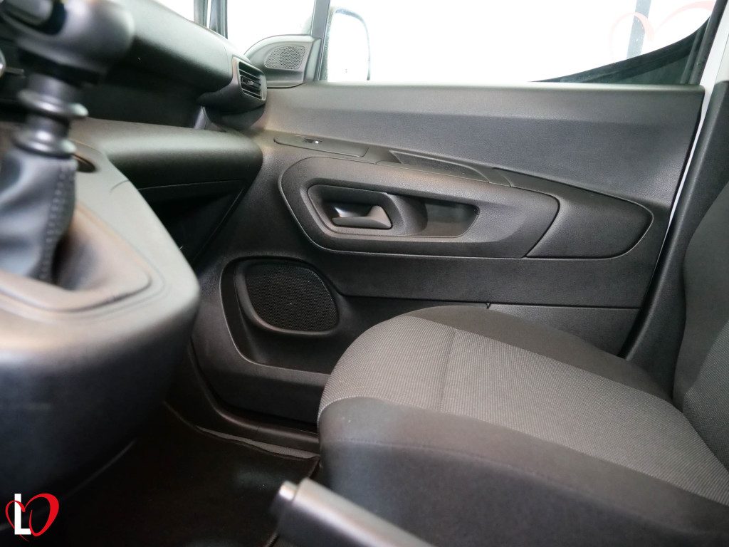 PEUGEOT PARTNER BlueHDI S&S FURGÓN ISOTERMO 6 VEL 100 de segunda mano