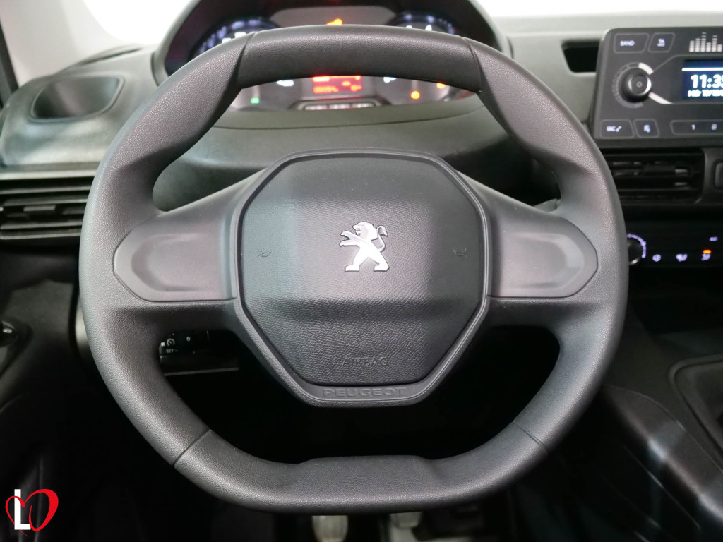 PEUGEOT PARTNER BlueHDI S&S FURGÓN ISOTERMO 6 VEL 100 de segunda mano