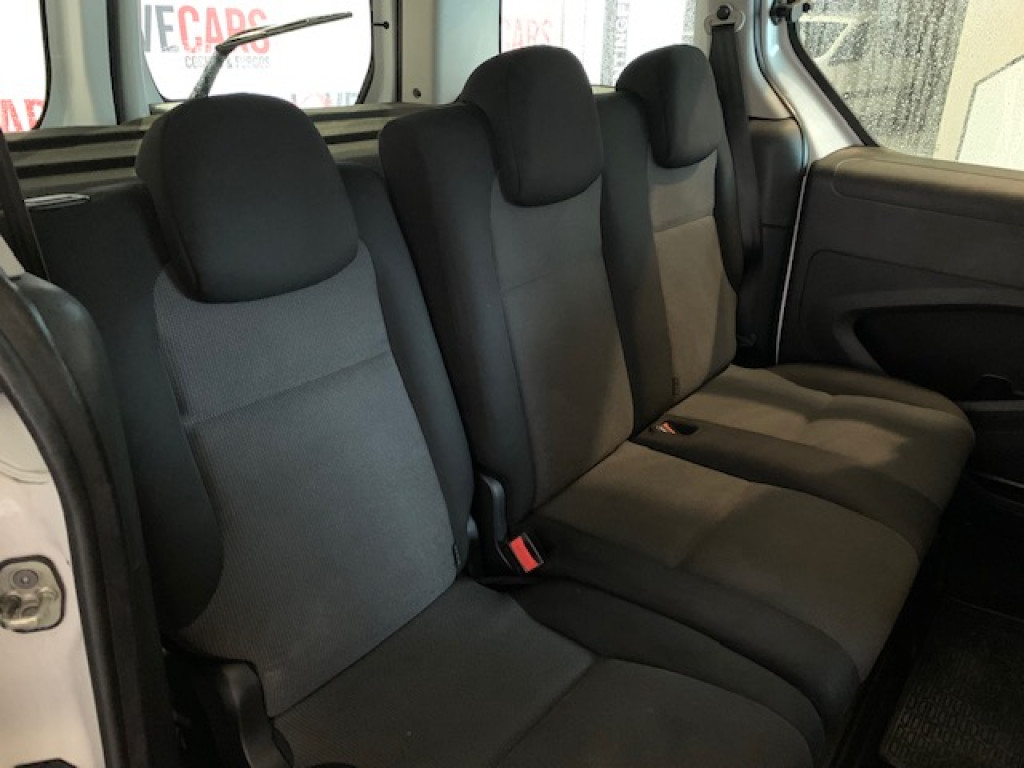 PEUGEOT PARTNER COMBI 5 PLAZAS 1.6 BLUEHDI TEPEE ACCESS de segunda mano