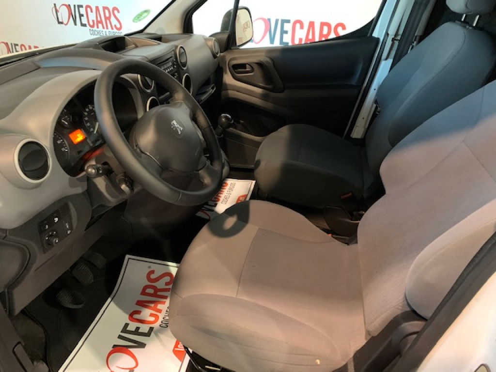 PEUGEOT PARTNER FURGÓN CERRADO 1.6 HDI CONFORT de segunda mano