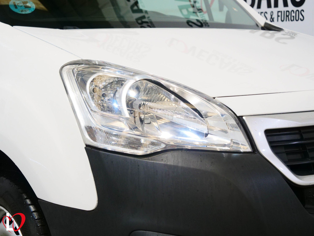 PEUGEOT PARTNER L2 BlueHDI 3 PLZ FURGÓN CERRADO L2 100 de segunda mano