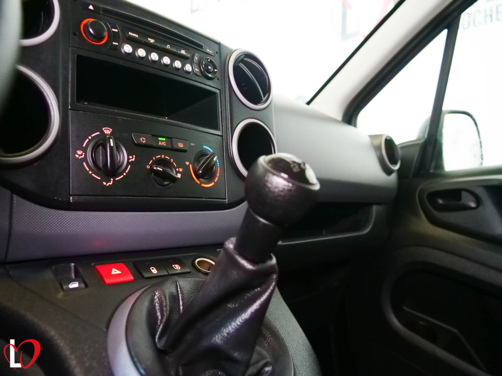 PEUGEOT PARTNER L2 BlueHDI 3 PLZ FURGÓN CERRADO L2 100 de segunda mano