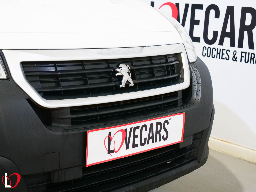 PEUGEOT PARTNER L2 BlueHDI 3 PLZ FURGÓN CERRADO L2 100 de segunda mano