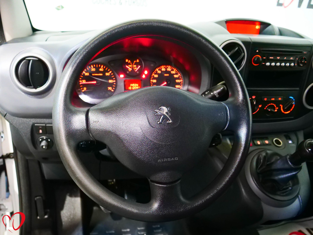 PEUGEOT PARTNER L2 BlueHDI 3 PLZ FURGÓN CERRADO L2 100 de segunda mano