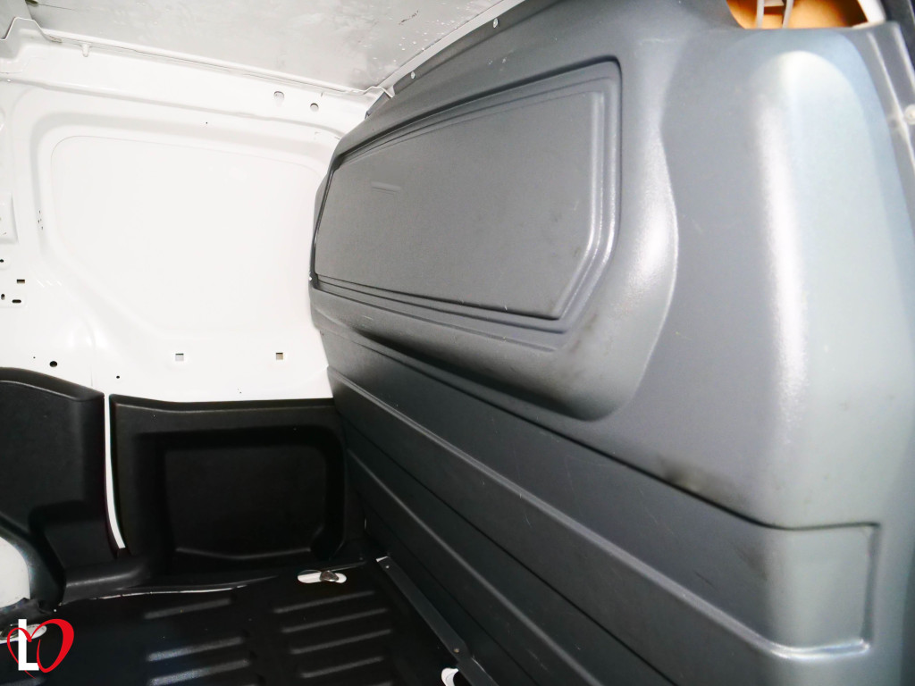PEUGEOT PARTNER L2 BlueHDI 3 PLZ FURGÓN CERRADO L2 100 de segunda mano