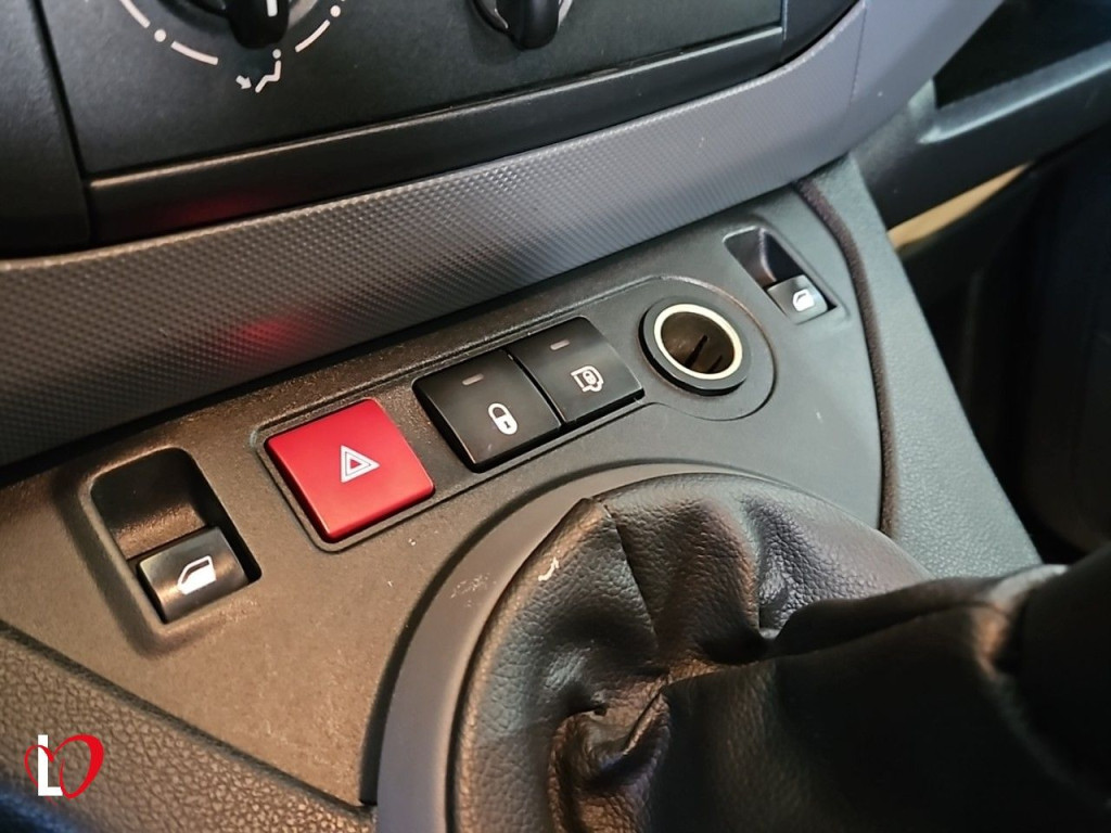 PEUGEOT PARTNER L2 BlueHDI 3 PLZ FURGÓN CERRADO L2 100 de segunda mano
