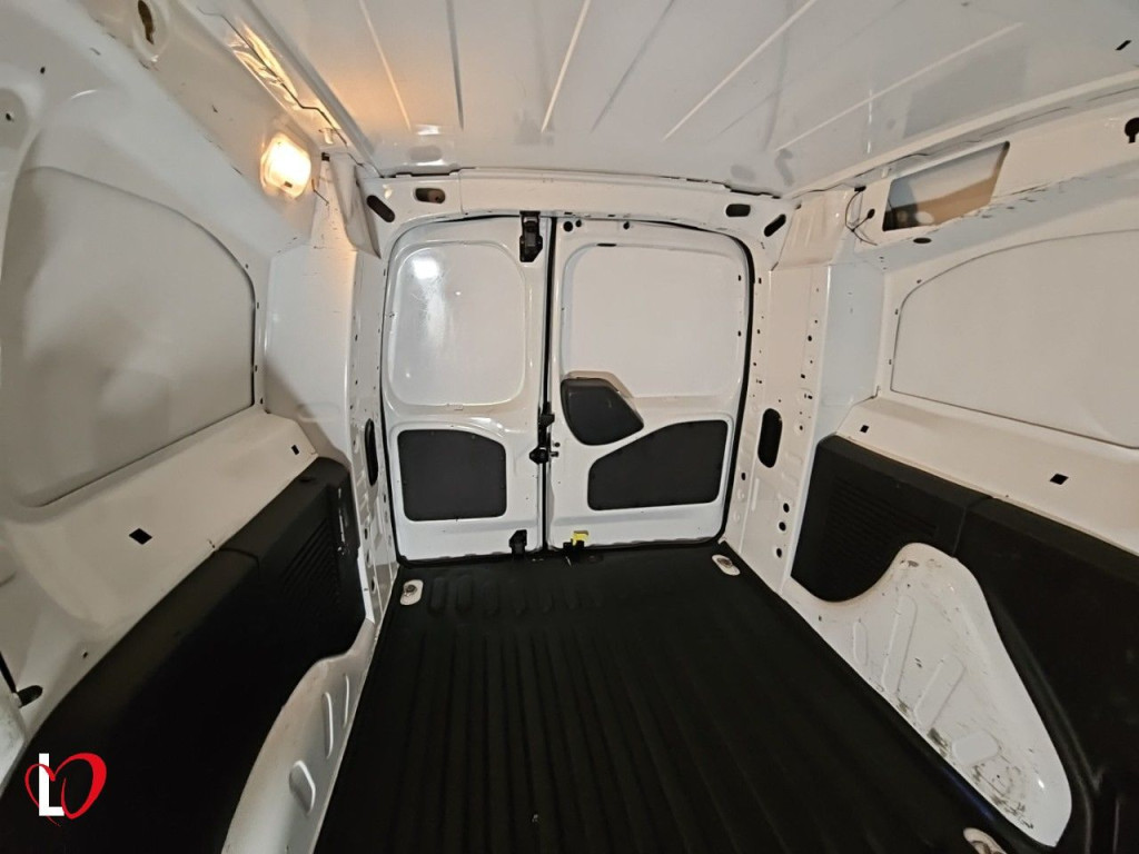PEUGEOT PARTNER L2 BlueHDI 3 PLZ FURGÓN CERRADO L2 100 de segunda mano