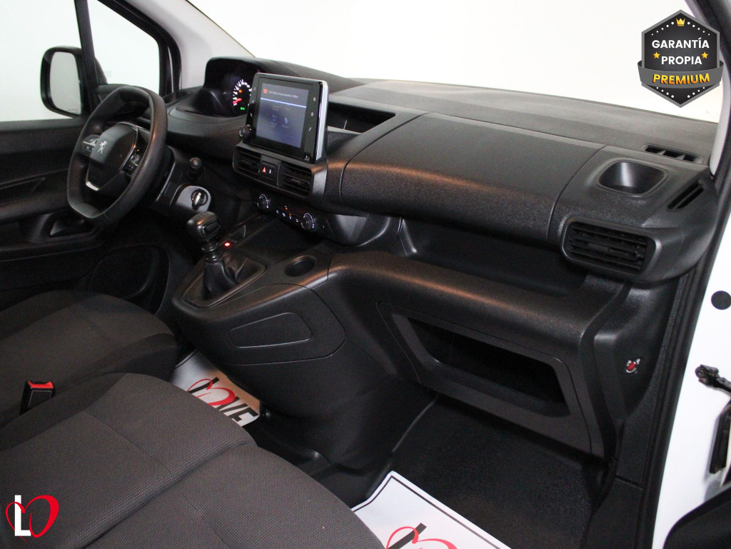 PEUGEOT PARTNER PREMIUM LONG 1000kg BlueHDi 130 6 Vel. 3 PLAZAS de segunda mano