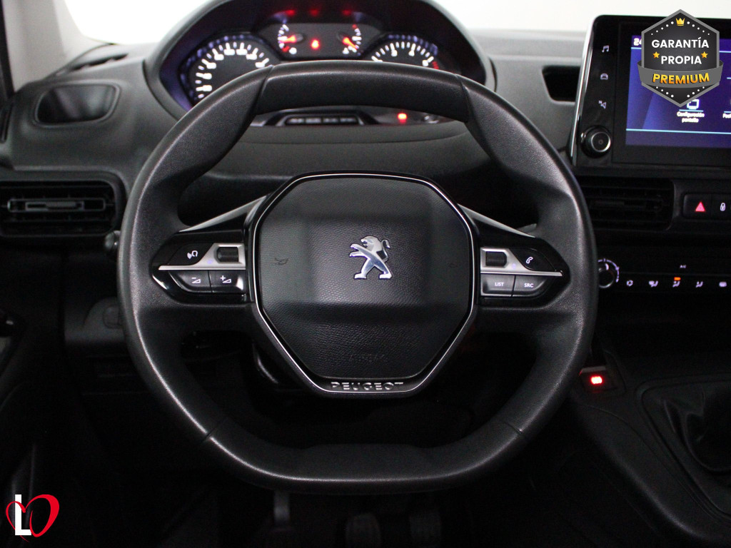 PEUGEOT PARTNER PREMIUM LONG 1000kg BlueHDi 130 6 Vel. 3 PLAZAS de segunda mano