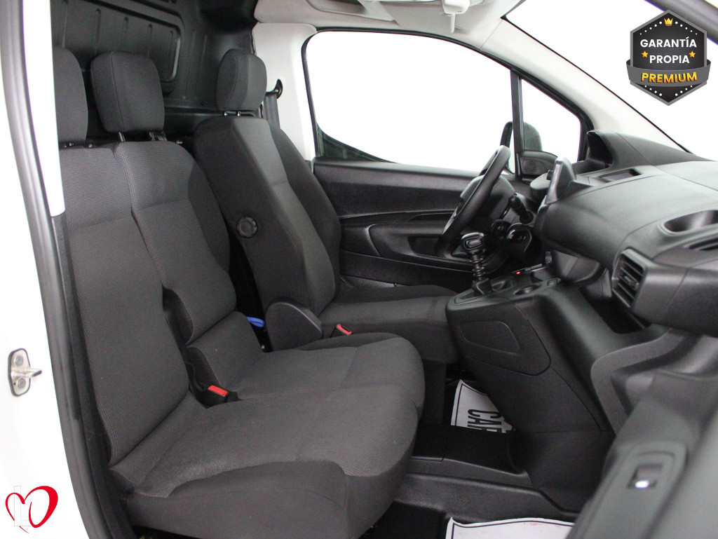 PEUGEOT PARTNER PRO STANDARD 600kg BlueHDi 100 S&S 6 Vel. 3 PLAZAS de segunda mano
