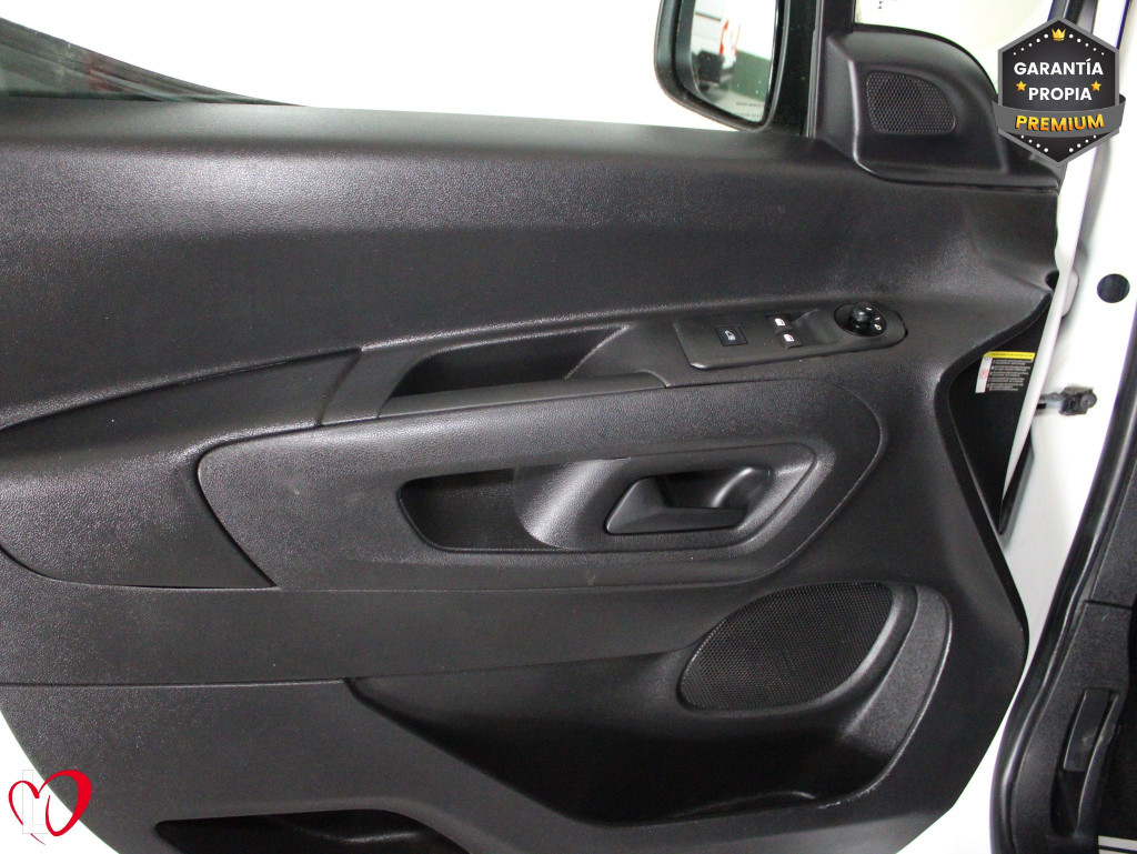 PEUGEOT PARTNER PRO STANDARD 600kg BlueHDi 100 S&S 6 Vel. 3 PLAZAS de segunda mano