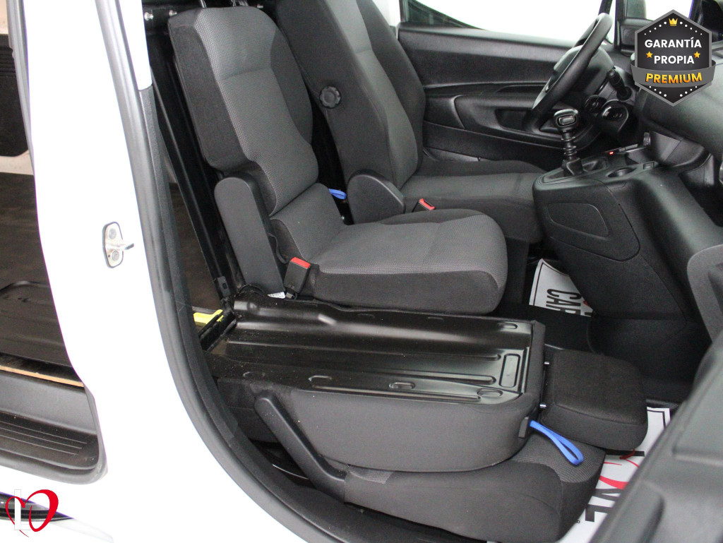 PEUGEOT PARTNER PRO STANDARD 600kg BlueHDi 100 S&S 6 Vel. 3 PLAZAS de segunda mano