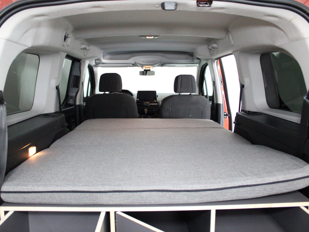 PEUGEOT RIFTER BlueHDi S&S ALLURE Standard 6 VEL 130 de segunda mano