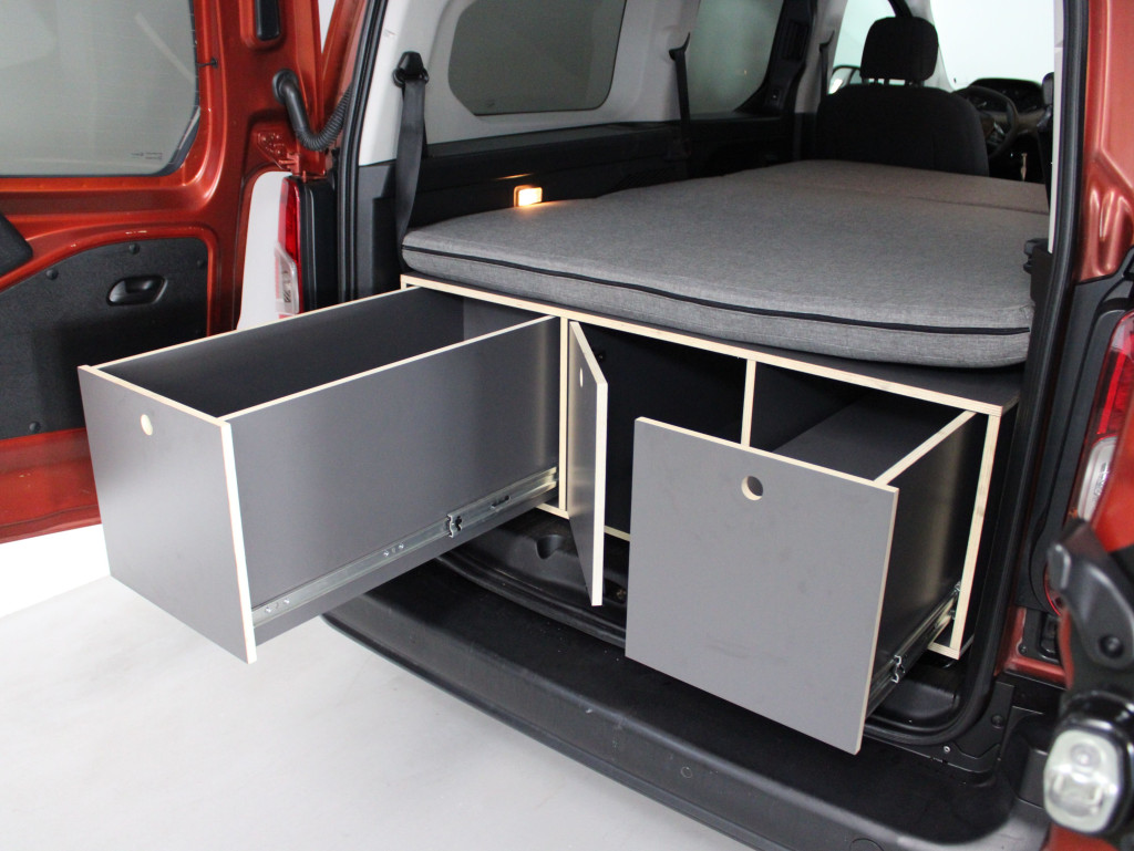 PEUGEOT RIFTER BlueHDi S&S ALLURE Standard 6 VEL 130 de segunda mano