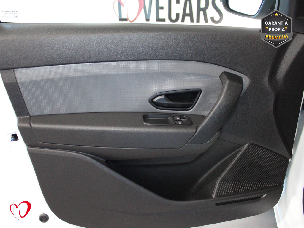 RENAULT EXPRESS 1.5 DCI BLUE ADVANCE FURGÓN 6 VEL 95 de segunda mano