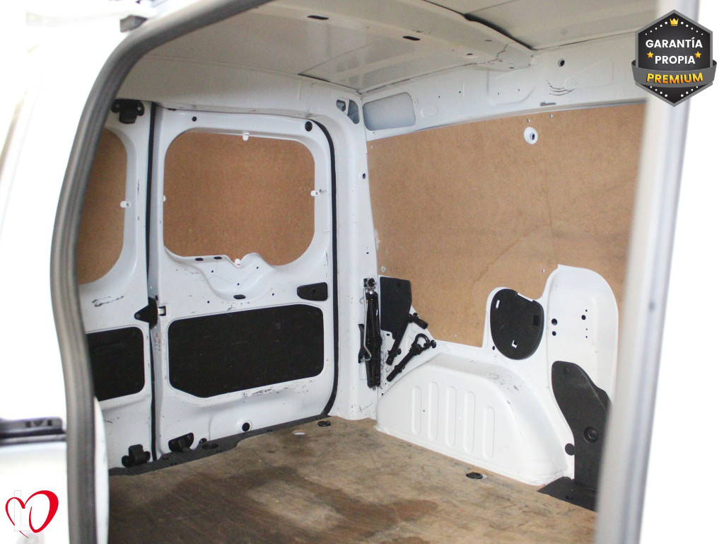 RENAULT EXPRESS 1.5 DCI BLUE ADVANCE FURGÓN 6 VEL 96 de segunda mano