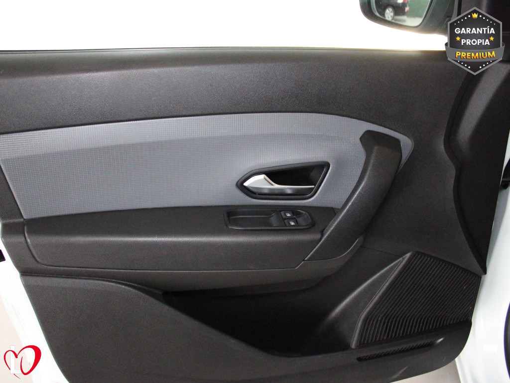 RENAULT EXPRESS 1.5 DCI BLUE FURGÓN 6 VEL 95 de segunda mano
