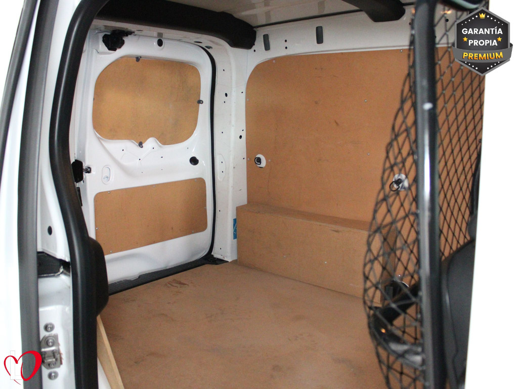 RENAULT EXPRESS 1.5 DCI BLUE FURGÓN CERRADO 6 VEL 95 de segunda mano