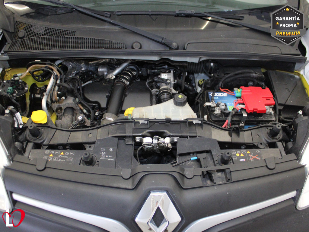 RENAULT KANGOO 1.5 DCI BLUE FURGÓN MAXI 90 de segunda mano