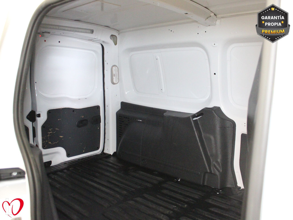 RENAULT KANGOO 1.5 DCI BLUE FURGÓN MAXI 90 de segunda mano