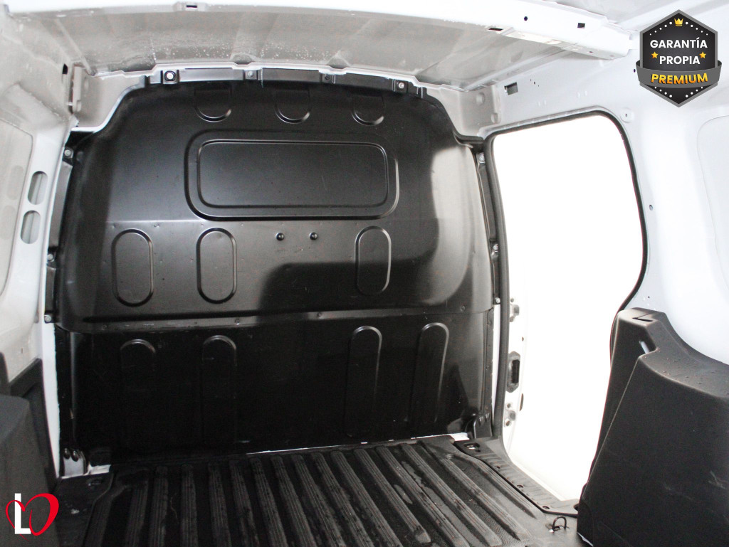 RENAULT KANGOO 1.5 DCI BLUE FURGÓN MAXI 90 de segunda mano