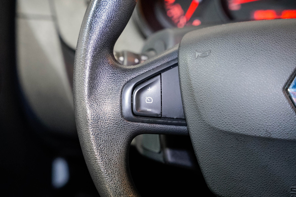 RENAULT KANGOO 1.5 DCI COMBI 5 PLAZAS 75 de segunda mano