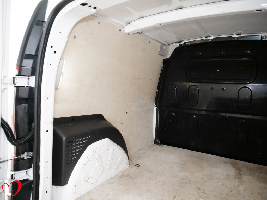 RENAULT KANGOO 1.5 DCI FURGON 3PLAZAS  75 de segunda mano