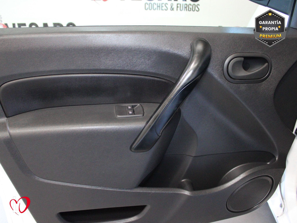 RENAULT KANGOO 1.5 DCI FURGÓN CERRADO 6 VEL 95 de segunda mano
